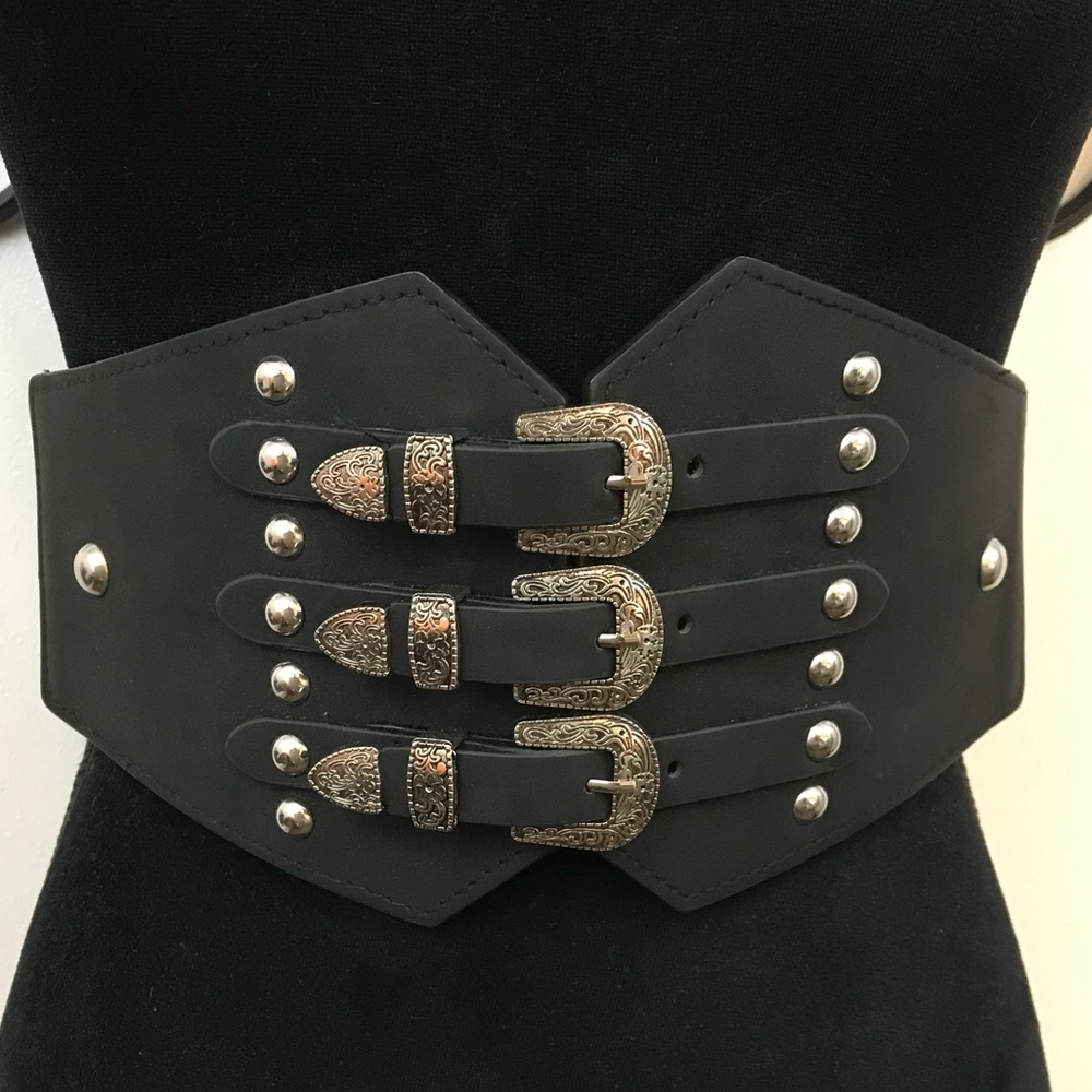 New without tags never worn Torrid corset belt size 0